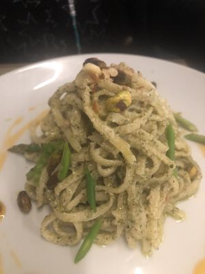 Pasta al pesto 👌🏼 #Veganuary at Vegan Inc - Miyana in Mexico City