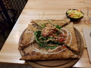 Drusian flatbread at Umm Kulthum in Haifa