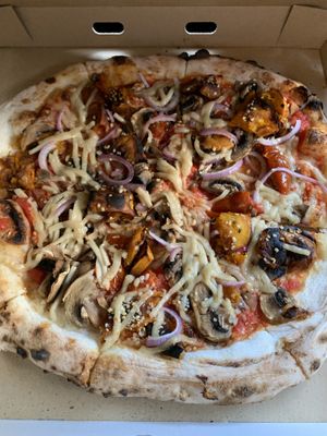 Nimbin vegan pizza…missing some ingredients!!!  at Armonica  in Nimbin