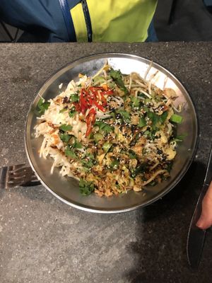 Vegan stir plate at 6K Foodmarket in Helsinki