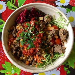 Pulled oats salad (roots-version). at 6K Foodmarket in Helsinki