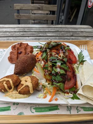 Special salad at Veganland - Nippes in Cologne