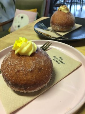 The best donuts I have ever eaten! Esspecially with an apple filling, at Vitality Kitchen in Tauranga