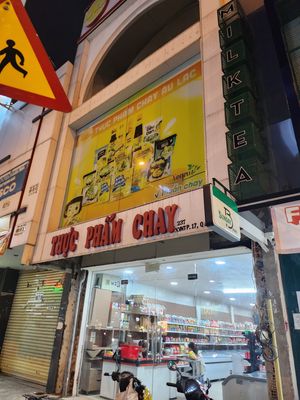 Closed down restaurant (March 2024) at Healthy Farm - XVNT Binh Thanh District in Ho Chi Minh City