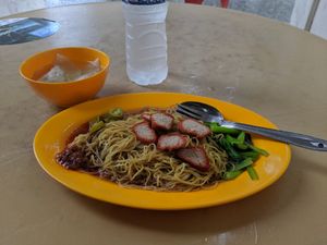 Wanton noodles at Shang De Vegetarian in Central Singapore