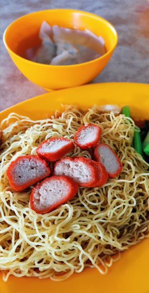 Wanton noodles highly recommended! at Shang De Vegetarian in Central Singapore