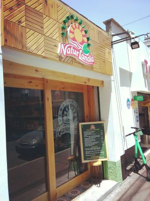 Exterior of snack bar entrance at Naturlandia in Lima