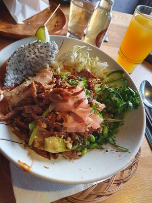  at 36 Pho Co in Weimar