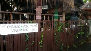 street front at Bodhi Tree Cafe in Chiang Mai