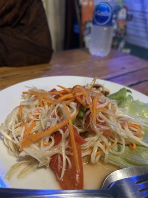 papaya salad som tam✨🙌🏻  at Bodhi Tree Cafe in Chiang Mai