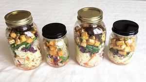 Soupe miso Instant! ajouter l'eau bouillante at La Bette a Cath in Notre Dame Du Portage