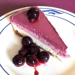 Gâteau au FAUXmage - saveurs variées... fruits de saison at La Bette a Cath in Notre Dame Du Portage