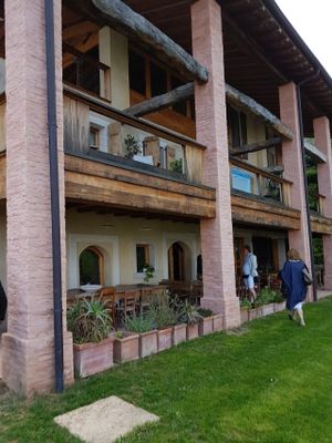 Restaurant and Bed & breakfast  at Due Di Moro in Gardone Riviera