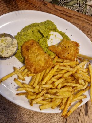 Tempeh & chips (the best!!) at The Angel Microbrewery in Nottingham