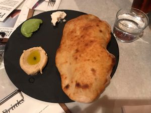 Hot bread with dips (hummus, broccoli, almond) at Mediamatic ETEN in Amsterdam