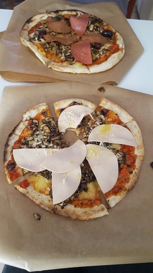 Vegan pizza at Pizzare in Berlin