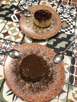 Tiramisu and cheesecake  at Distrito Vegano in Madrid
