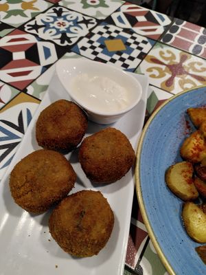 Croquetones at Distrito Vegano in Madrid