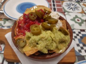 Starter / Nachos (media ración) at Distrito Vegano in Madrid