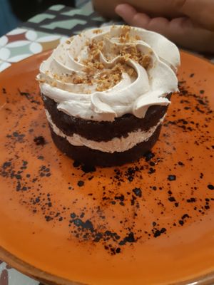 Dessert / Chocolate + Hazelnut cake at Distrito Vegano in Madrid