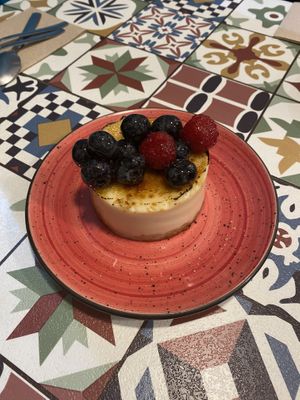 Cheescake at Distrito Vegano in Madrid