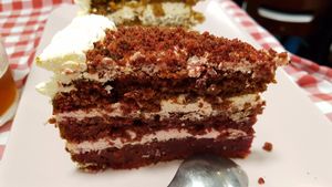 Beetroot cake at Distrito Vegano in Madrid