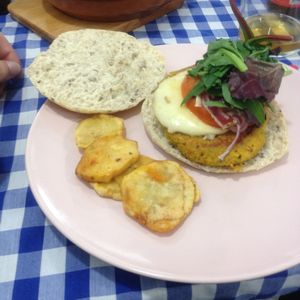 Quinoa burger at Distrito Vegano in Madrid