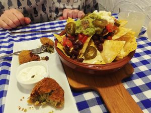 Nachos & croquetas at Distrito Vegano in Madrid