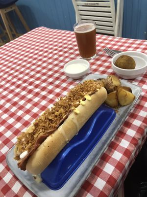 American hot dog y croqueton de la abuela at Distrito Vegano in Madrid