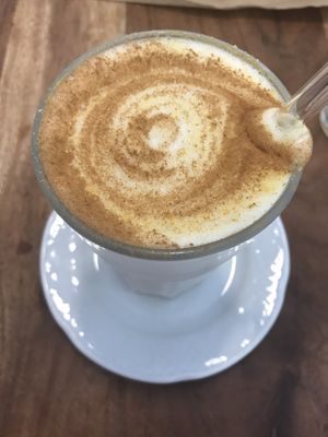 chai latte a la vainilla  at Distrito Vegano in Madrid