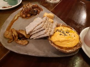 Starter / Entrantes mediterráneos at La Encomienda in Madrid