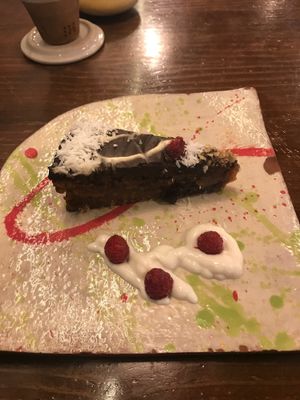 carrot cake vegan at La Encomienda in Madrid