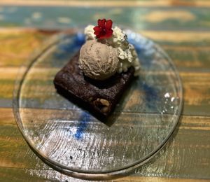 Brownie with hazelnut icecream  at La Encomienda in Madrid