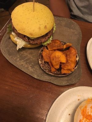 decent and large burger at La Encomienda in Madrid