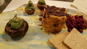 vegan sampler starter at La Encomienda in Madrid