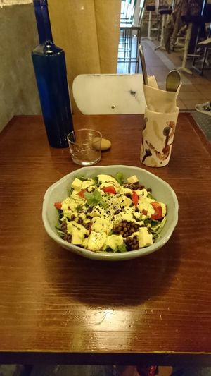 Lentil and vegan feta cheese salad at La Encomienda in Madrid