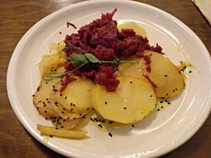 Menu of the day / Main course / Potatoes with red cabbage at La Encomienda in Madrid