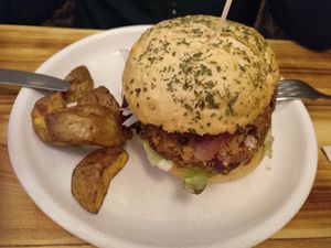 Main course / Summer burger at La Encomienda in Madrid