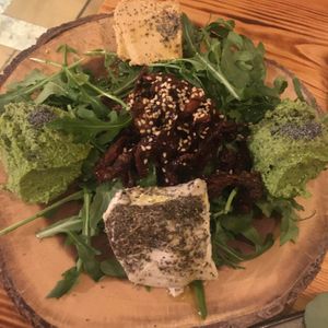 Vegan cheese plate at La Encomienda in Madrid