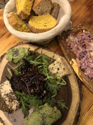 Cheese plate & bomb bread at La Encomienda in Madrid