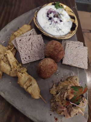 Entrantes mediterráneos at La Encomienda in Madrid