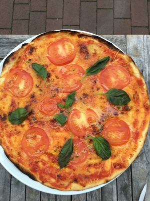 Neapolitan pizza vegan  at Passion in Hameln