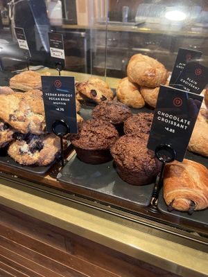 Vegan muffin!  They also had a vegan orange cake slice. Both were tasty   at Plank Coffee in Cloverdale