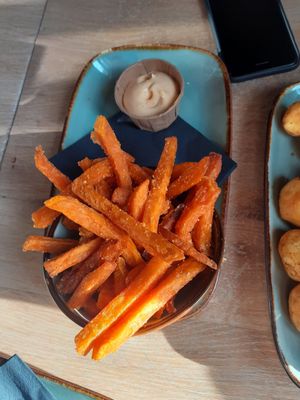Sweet potato fries at Club Vers in The Hague