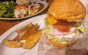 Classic burger at Mr. Farmer - Omotesando in Tokyo