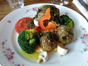 Main at Les 4 Jeudis in Brussels