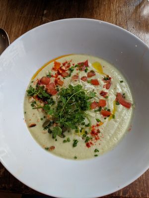 Coliflower, curry and cucomber cold soup ♥️ at Les 4 Jeudis in Brussels