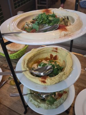 Antipasti, Mango, Avocado at Hummus & Friends in Berlin