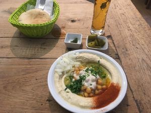 Hummus at Hummus & Friends in Berlin
