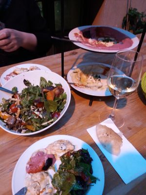 outdoor in the sun at Hummus & Friends in Berlin